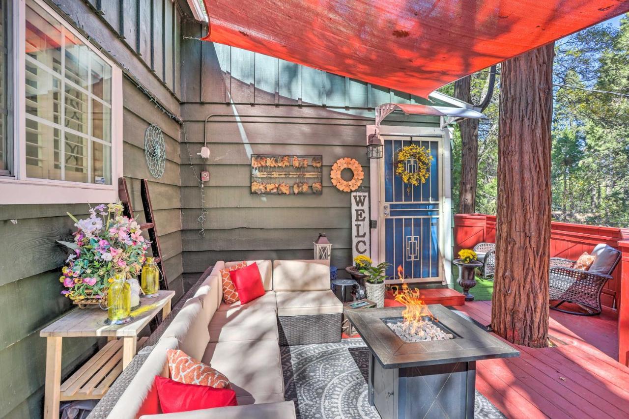 Boho Crestline Cabin, 1 Mile To Lake Gregory! Екстер'єр фото