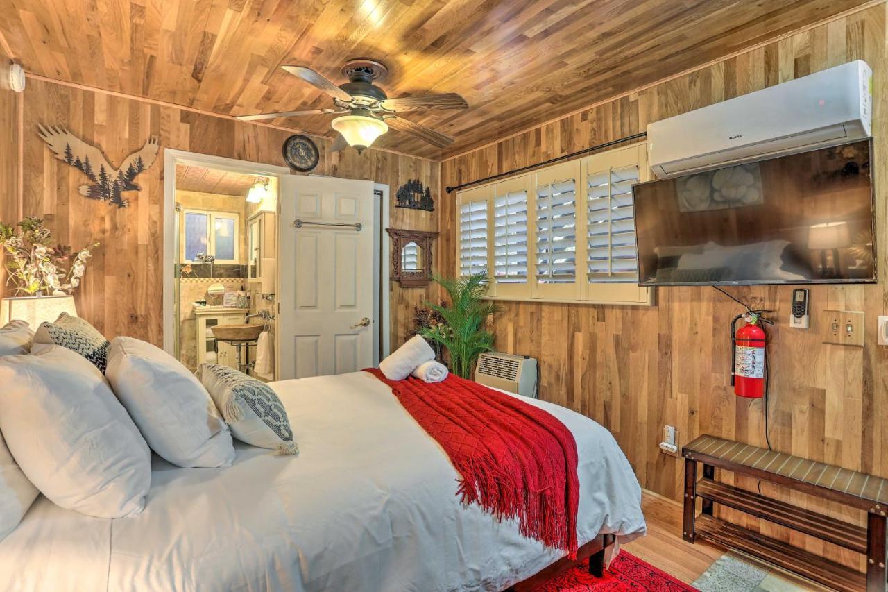 Boho Crestline Cabin, 1 Mile To Lake Gregory! Екстер'єр фото
