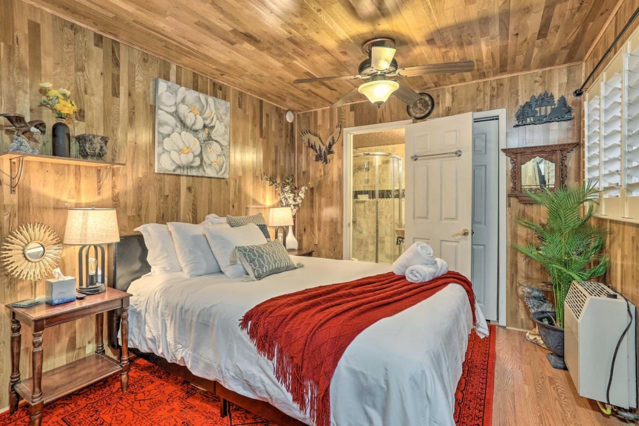 Boho Crestline Cabin, 1 Mile To Lake Gregory! Екстер'єр фото