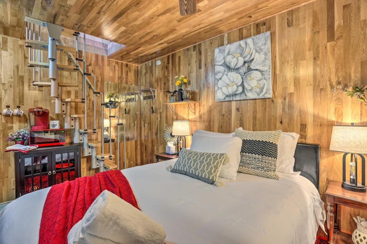 Boho Crestline Cabin, 1 Mile To Lake Gregory! Екстер'єр фото